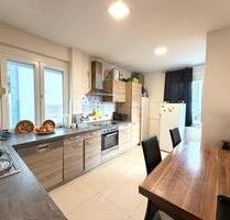 Helle und gepflegte 3-Zimmer-Wohnung mit sonnigem Balkon - Esslingen am Neckar Brühl