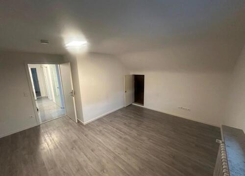 Foto - 2 - Zimmer Dachgeschoss - Wohnung