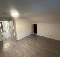 2 - Zimmer Dachgeschoss - Wohnung - Sindelfingen