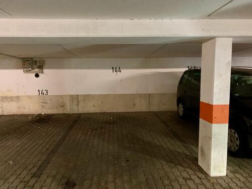 Foto - Tiefgarage, Garage, Parkplatz zu vermieten in OG Süd-West