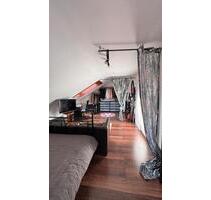 WG-Zimmer (30 m²) in Mädchen-WG – möbliert - Neuhausen auf den Fildern