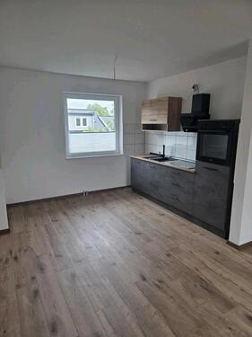 Foto - Moderne Dachgeschosswohnung mit neuer Einbauküche in ruhiger Lage
