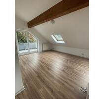 Gemütliche 3 ZKB, Balkon, Langsur