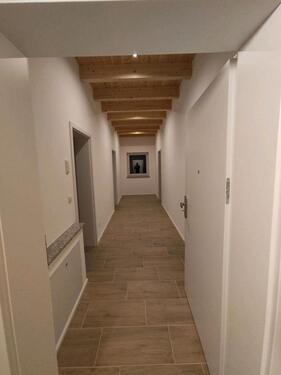 Foto - Wohnung DG - 1.100,00&nbsp;EUR Kaltmiete, ca.&nbsp; 71,00&nbsp;m&sup2;