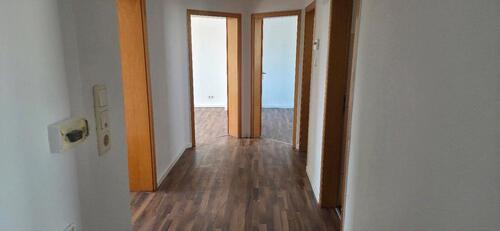 Foto - Große 3 Zimmer Wohnung - 1.300,00&nbsp;EUR Kaltmiete, ca.&nbsp; 85,00&nbsp;m&sup2;