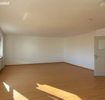 Gepflegte Wohnung in guter Lage mit neuer Einbauküche und Garagenstellplatz - Deggendorf