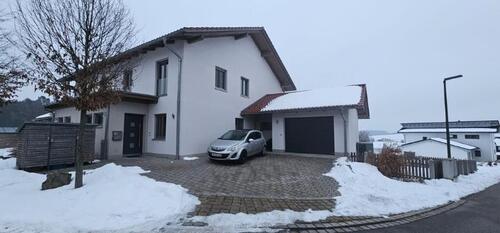 Foto - Geräumige, Neuwertige Doppelhaushälfte in Falkenfels zu vermieten