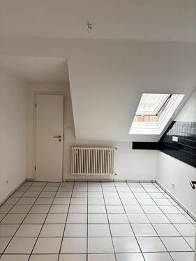 Foto - 1 Zimmer Dachgeschoßwohnung zur Miete in Wiesbaden