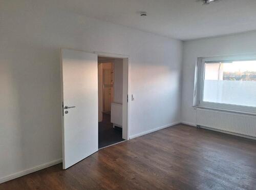 Foto - 2 Wohnungen zu vermieten - 4 Zimmer und 3 Zimmer EG und OG