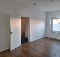 2 Wohnungen zu vermieten - 4 Zimmer und 3 Zimmer EG und OG - Hiddenhausen