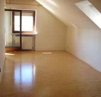 Schöne helle Dachgeschosswohnung - Rothenburg ob der Tauber