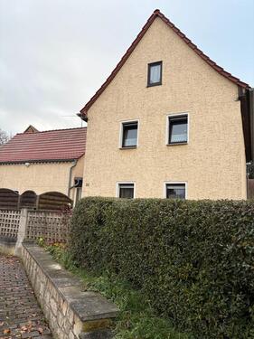 Foto - Einfamilienhaus mit Garage zu verkaufen