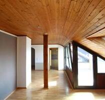 BESTLAGE RHEINSTETTEN-FORCHHEIM: Attraktive DG-Wohnung, Loggia