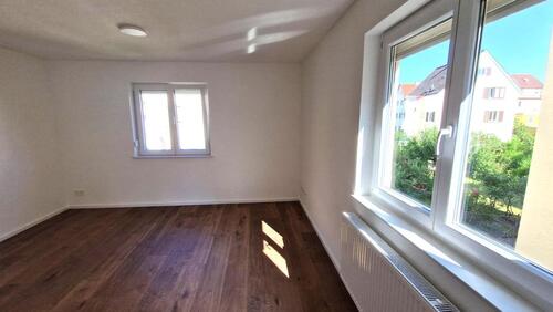 Foto - 4-Zimmer-Wohnung mit EBK, Loggia und Gartenanteil in Esslingen