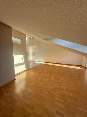 Foto - Moderne & lichtdurchflutete Dachgeschosswohnung – 72 m²