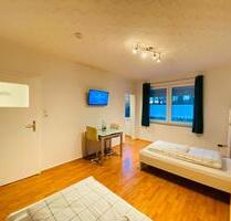 2 Betten Monteurwohnung in Wupeprtal I WLAN, Parkplätze, smart TV - Wuppertal Dornap