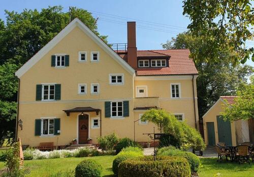 Foto - Großzügige Villa mit historischem Charme und Schlossgarten-Idyll