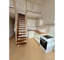 ---> renovierte 2 Zi. Maisonette Wohnung mit Küche und Stellplatz - Karlsruhe Mühlburg