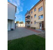 WOHNUNG ZU VERMIETEN IN NEUSTASSFURT - Staßfurt