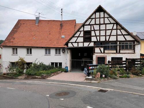 Foto - Haus mit Scheune und Stall - 270.000,00 EUR Kaufpreis,
