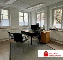 Vielseitig nutzbare Praxis- oder Bürofläche im Herzen der Altstadt - Nördlingen