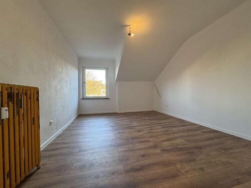 Foto - Dachgeschoßwohnung in Wilhelmshaven zur Miete