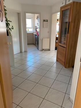 Foto - Helle 3,5-Zimmer-Wohnung mit Süd-Balkon, Garten und Stellplätzen