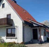 Zweifamilienhaus mit Anbau und Doppelgarage - Rödinghausen