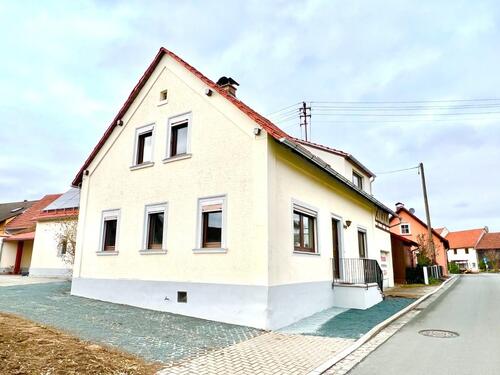 Foto - freies 7 Zi.EFH, 144qm Wfl, viel Stauraum, Garten, provisionsfrei