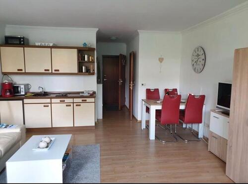Foto - Gemütliche 1,5 Zimmer Wohnung mit Balkon, Keller & Schwimmbad