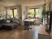 Foto - 3-Zimmer-Erdgeschosswohnung mit Garten, zwei Terrassen und hervor