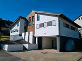 Foto - Moderne Architektur trifft Nachhaltigkeit - Hochwertiges MFH