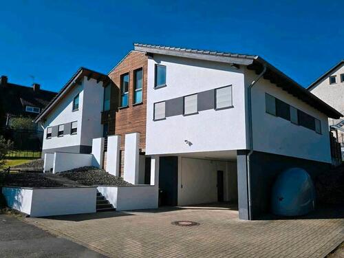 Foto - Moderne Architektur trifft Nachhaltigkeit - Hochwertiges MFH