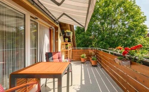 Foto - Schöne 6-Zi-DG Wohnung mit 2 Balkonen und Garage