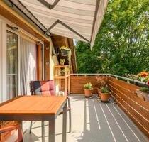 Schöne 6-Zi-DG Wohnung mit 2 Balkonen und Garage - Titisee-Neustadt