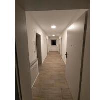 Wohnung 1 OG. ohne EBK - 1.350,00&nbsp;EUR Kaltmiete, ca.&nbsp; 84,00&nbsp;m&sup2; in Zolling (PLZ: 85406)