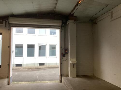 Foto - Verkehrsg. Halle ca 120 qm an Handwerker oder Lager zu vermieten