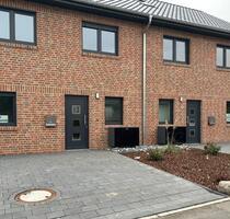 2 Doppelhaushälften zu vermieten Erstbezug, je Hälfte ca. 148m² - Rinteln