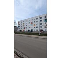 schöne 3- Raum Wohnung - 410,00&nbsp;EUR Kaltmiete, ca.&nbsp; 63,00&nbsp;m&sup2; in Leinefelde-Worbis (PLZ: 37327)