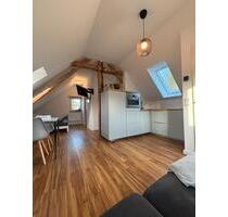 Ruhige, helle DG-Wohnung im Grünen | möbliert & bezugsfertig - Berlin Treptow-Köpenick