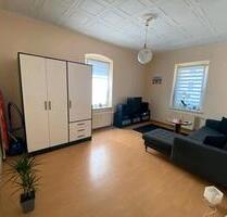 Frisch renovierte 2-Zimmer-Wohnung im Erdgeschoss - Werdau