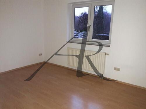 Foto - kleine 2-Zimmer-Wohnung mit Balkon und Einbauküche im Villenviertel