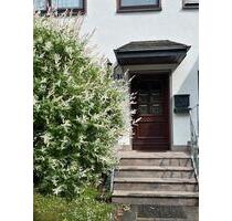 3-Zimmerwohnung in Paffrath - 1.100,00&nbsp;EUR Kaltmiete, ca.&nbsp; 83,00&nbsp;m&sup2; in Bergisch Gladbach (PLZ: 51429) Alt-Frankenforst