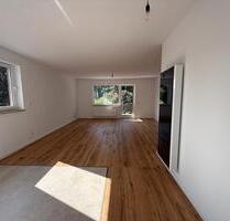 Provisionsfrei!Sanierte Dreizimmerwohnung in Köln Delbrück