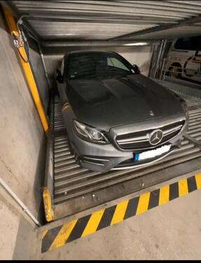 Foto - Tiefgaragenstellplatz in Nürtingen zu vermieten