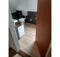 2 Zimmerwohnung, Küche + Bad ca.77m² - Neuental