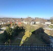 Modernisierte 2,5 Zi.-DG- Wohnung im Dreifamilienhaus - Velbert