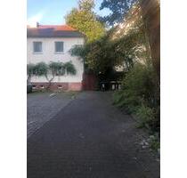 Parkplatz im Zentrum Gießens - 70,00 EUR Miete, in Gießen (PLZ: 35390)