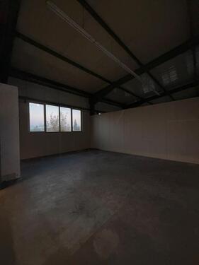 Foto - Vermiete Stellplätze Hallenplatz für Auto Motorrad