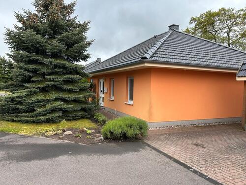 Foto - Einfamilienhaus im modernen Bungalowstyle